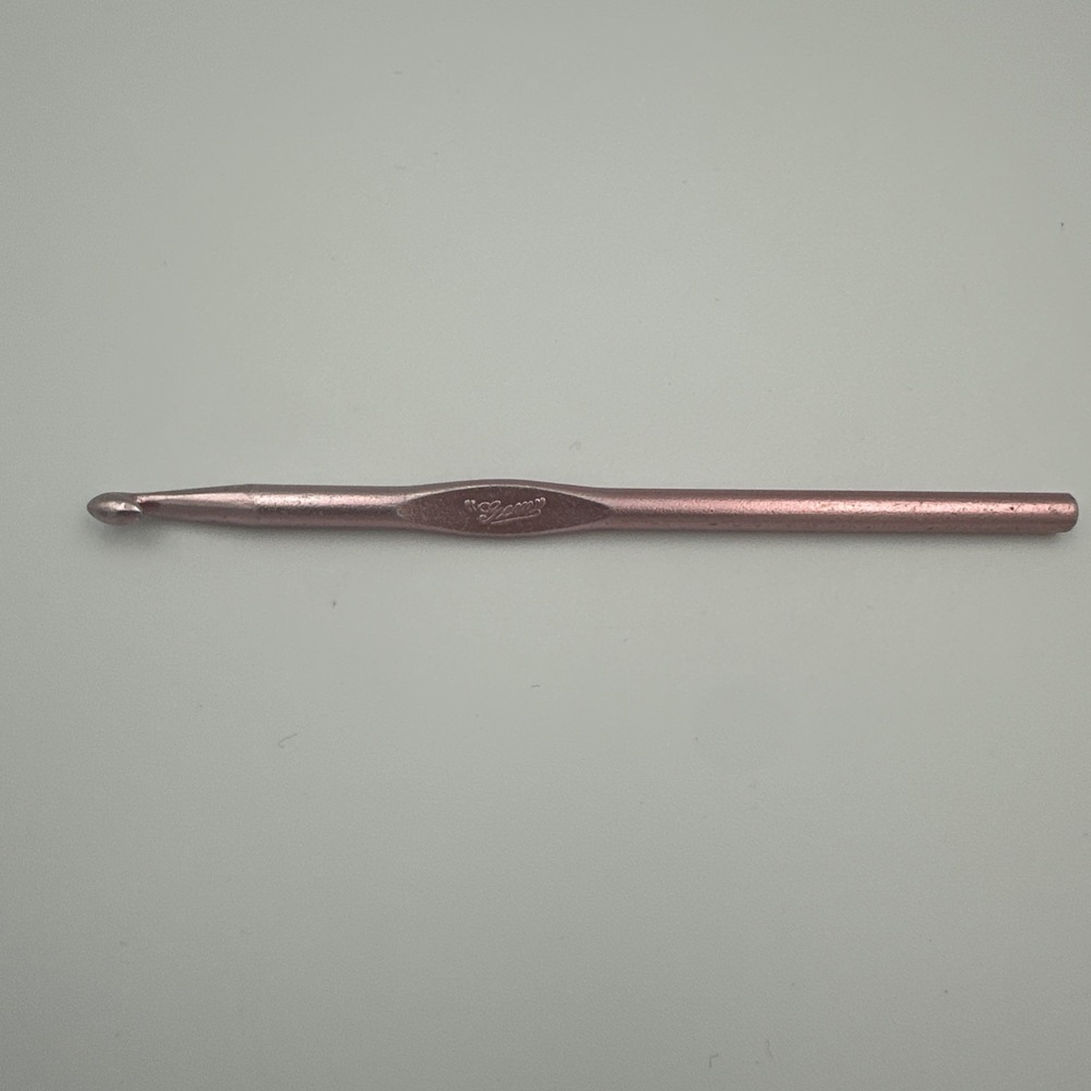 VTG GEM CROCHET HOOK MADE IN USA I